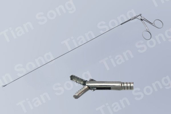 F1112 Serrated forceps